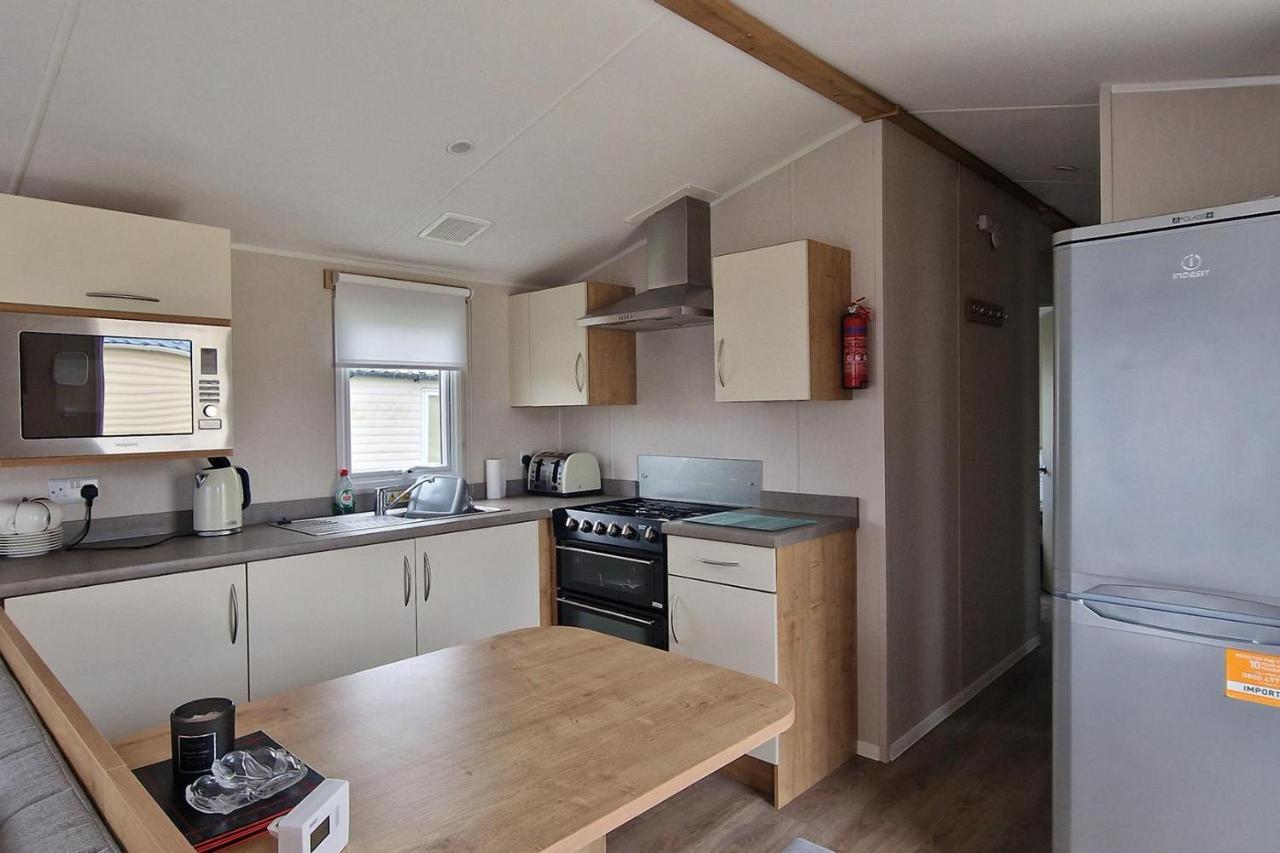 Hotel Lovely Caravan Nearby The Beach In Hunstanton, Norfolk Ref 23071C Extérieur photo
